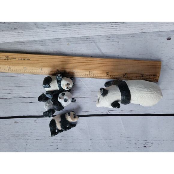 lot of 4 panda bear mom and cubs figures - Picture 8 of 8